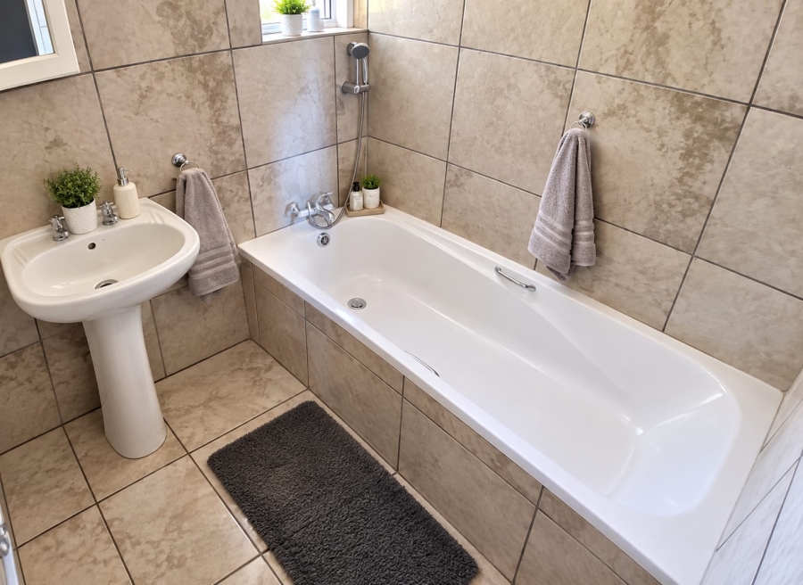 3 Bedroom Property for Sale in Waterval East North West
